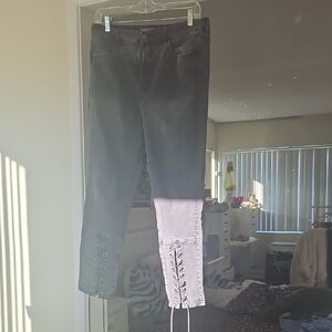 AMERICAN EAGLE BLACK ACID WASH DISTRESSED SKINNY STRETCH JEANS LACE UP ANKLES